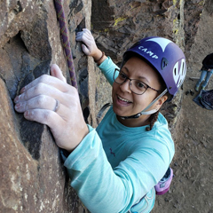woman climbing in Vantage